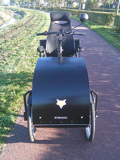 De voorkant van de Spidibike is 75 cm breed en past dus door elke deur en op elk fietspad. 